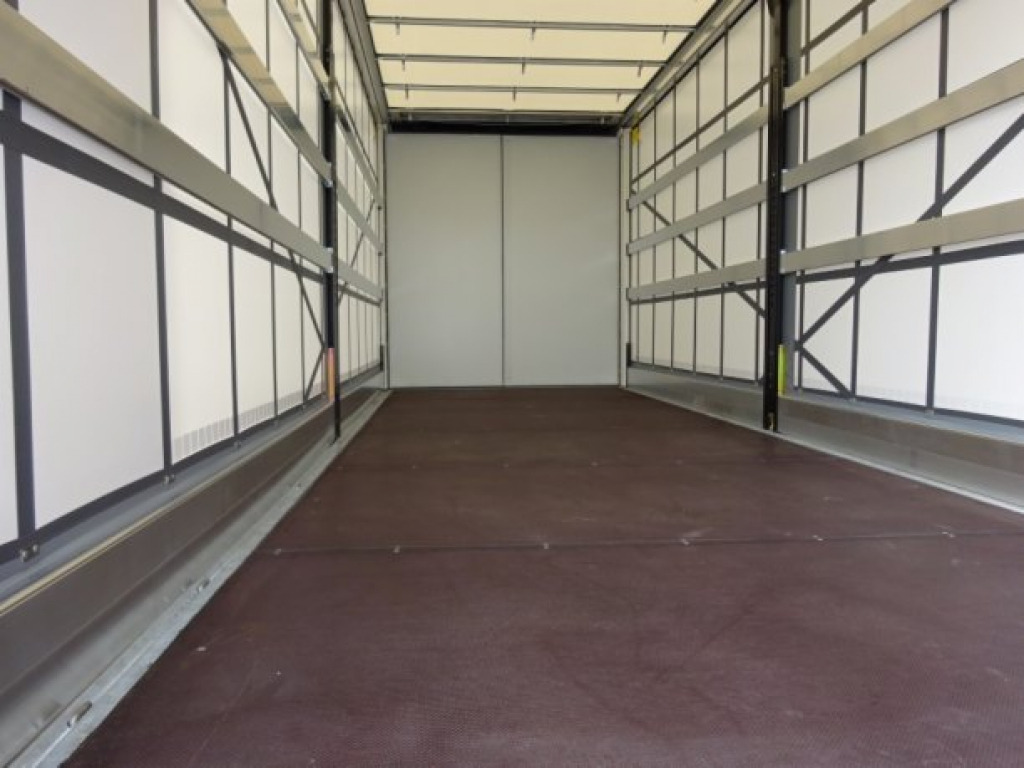 Möslein TPW 105 D Schwebheim Tandem- Planenanhänger Durchladen - مقطورة ستارة: صور 4 Möslein TPW 105 D Schwebheim Tandem- Planenanhänger Durchladen - مقطورة ستارة: صور 4