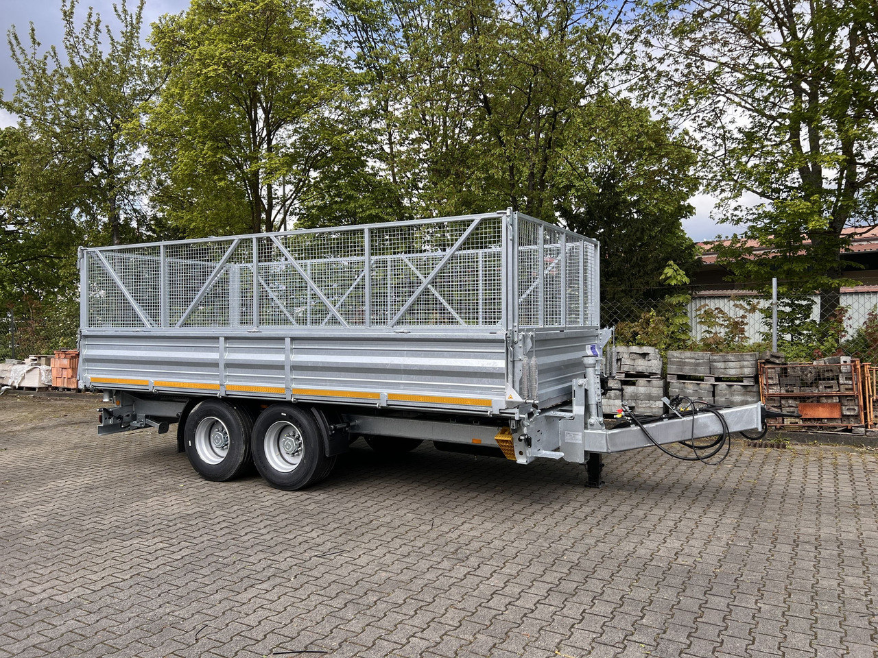 Möslein TTD 14 5,70 m 14 t Tandem- Kipper Tieflader 5,70 m lang, Breite Reifen-- Neufahrzeug -- - قلابة مقطورة: صور 3 Möslein TTD 14 5,70 m 14 t Tandem- Kipper Tieflader 5,70 m lang, Breite Reifen-- Neufahrzeug -- - قلابة مقطورة: صور 3