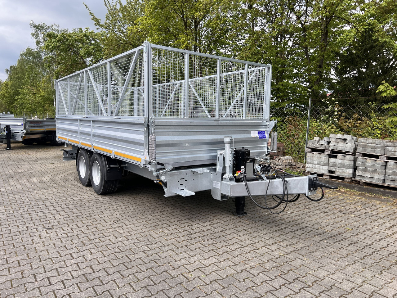 Möslein TTD 14 5,70 m 14 t Tandem- Kipper Tieflader 5,70 m lang, Breite Reifen-- Neufahrzeug -- - قلابة مقطورة: صور 2 Möslein TTD 14 5,70 m 14 t Tandem- Kipper Tieflader 5,70 m lang, Breite Reifen-- Neufahrzeug -- - قلابة مقطورة: صور 2