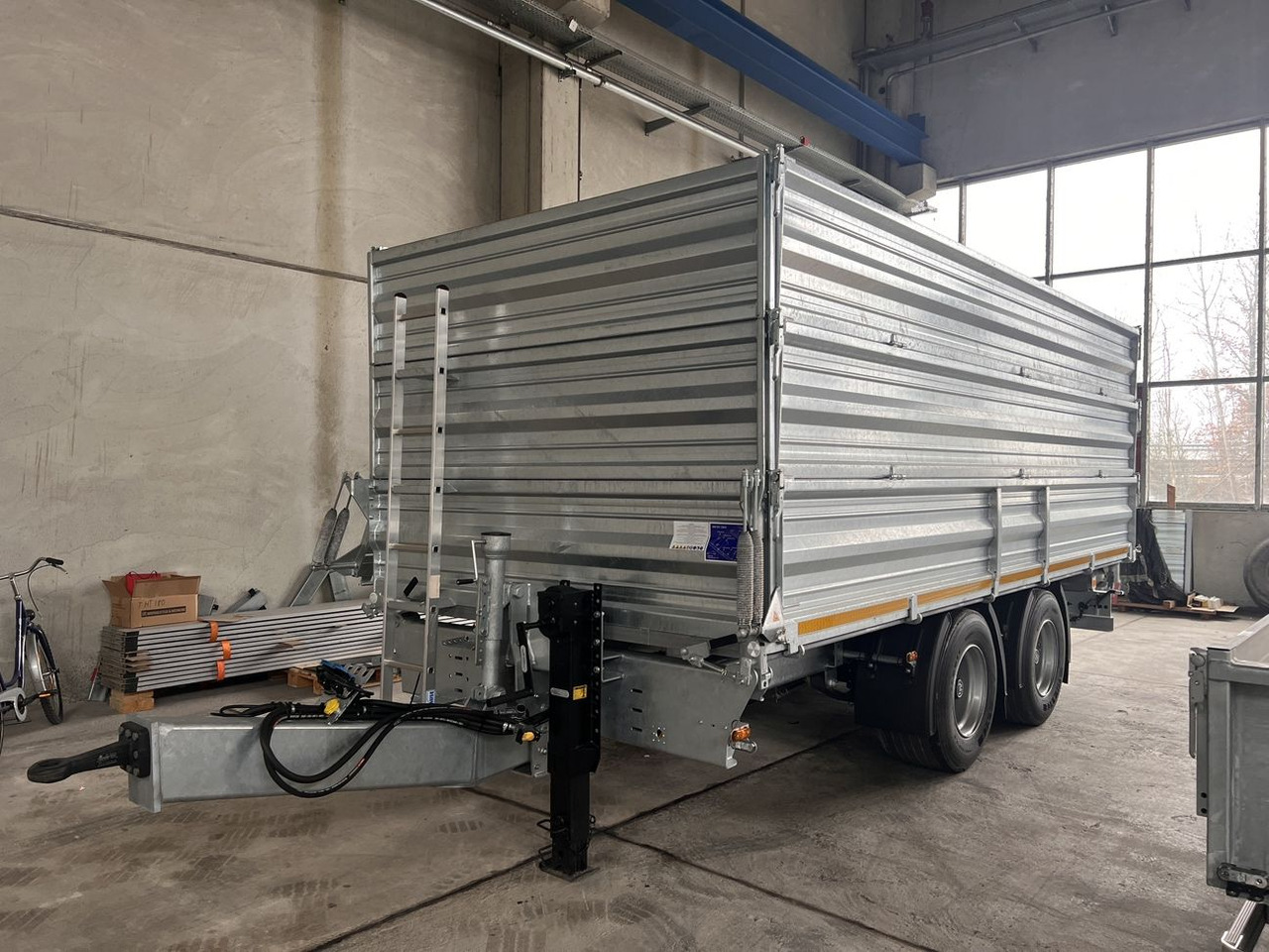 Möslein TTD 19 AB 19 t Tandem Kipper Tieflader2 x Aufsatzbordwänden-- Neufahrzeug -- - قلابة مقطورة: صور 1 Möslein TTD 19 AB 19 t Tandem Kipper Tieflader2 x Aufsatzbordwänden-- Neufahrzeug -- - قلابة مقطورة: صور 1