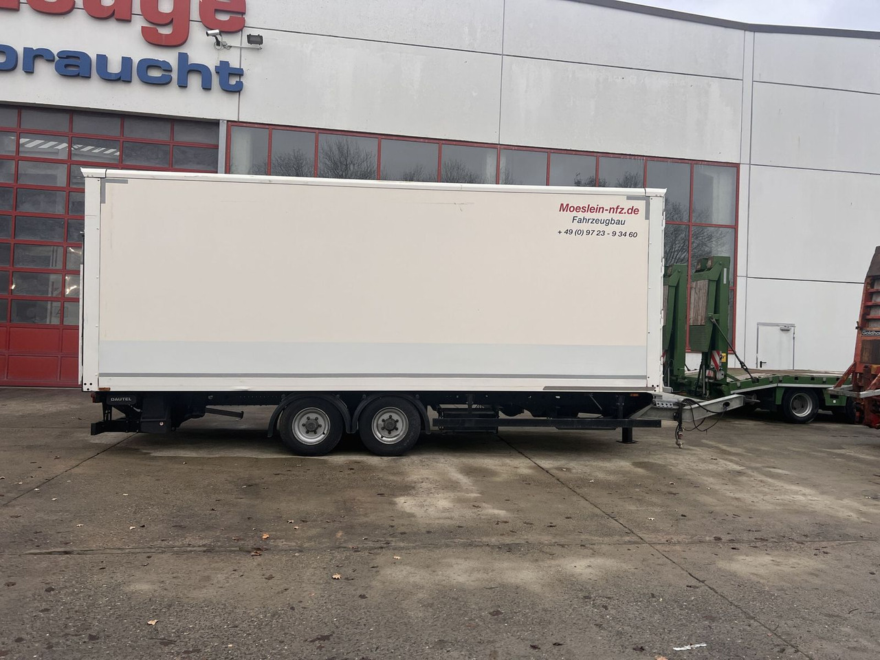 Möslein Tandem Koffer mit Ladebordwand 1,5 t + Durchlad - بصندوق مغلق مقطورة: صور 4 Möslein Tandem Koffer mit Ladebordwand 1,5 t + Durchlad - بصندوق مغلق مقطورة: صور 4