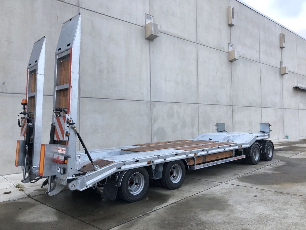 Möslein neuer 4 Achs Tieflader hydraulischen Rampen - عربة مسطحة منخفضة مقطورة: صور 3 Möslein neuer 4 Achs Tieflader hydraulischen Rampen - عربة مسطحة منخفضة مقطورة: صور 3