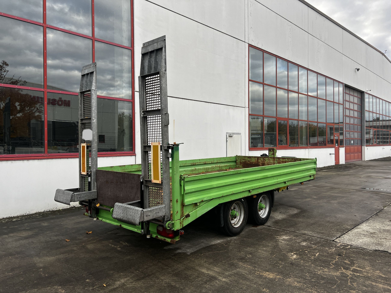 Tt Tandemtieflader - عربة مسطحة منخفضة مقطورة: صور 4 Tt Tandemtieflader - عربة مسطحة منخفضة مقطورة: صور 4