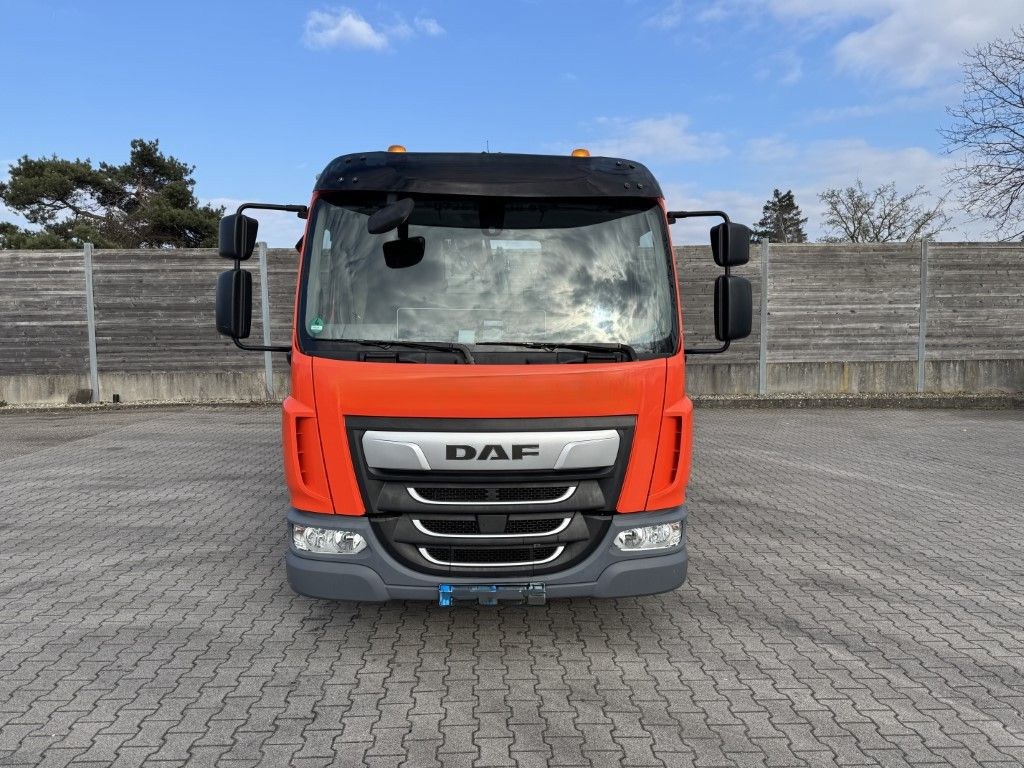 DAF FA LF 180 8t / Abrollkipper, Ladekran Containe - شاحنة ذات الخطاف, شاحنة كرين: صور 3 DAF FA LF 180 8t / Abrollkipper, Ladekran Containe - شاحنة ذات الخطاف, شاحنة كرين: صور 3