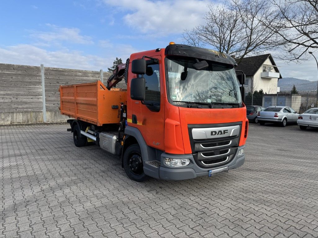 DAF FA LF 180 8t / Abrollkipper, Ladekran Containe - شاحنة ذات الخطاف, شاحنة كرين: صور 4 DAF FA LF 180 8t / Abrollkipper, Ladekran Containe - شاحنة ذات الخطاف, شاحنة كرين: صور 4
