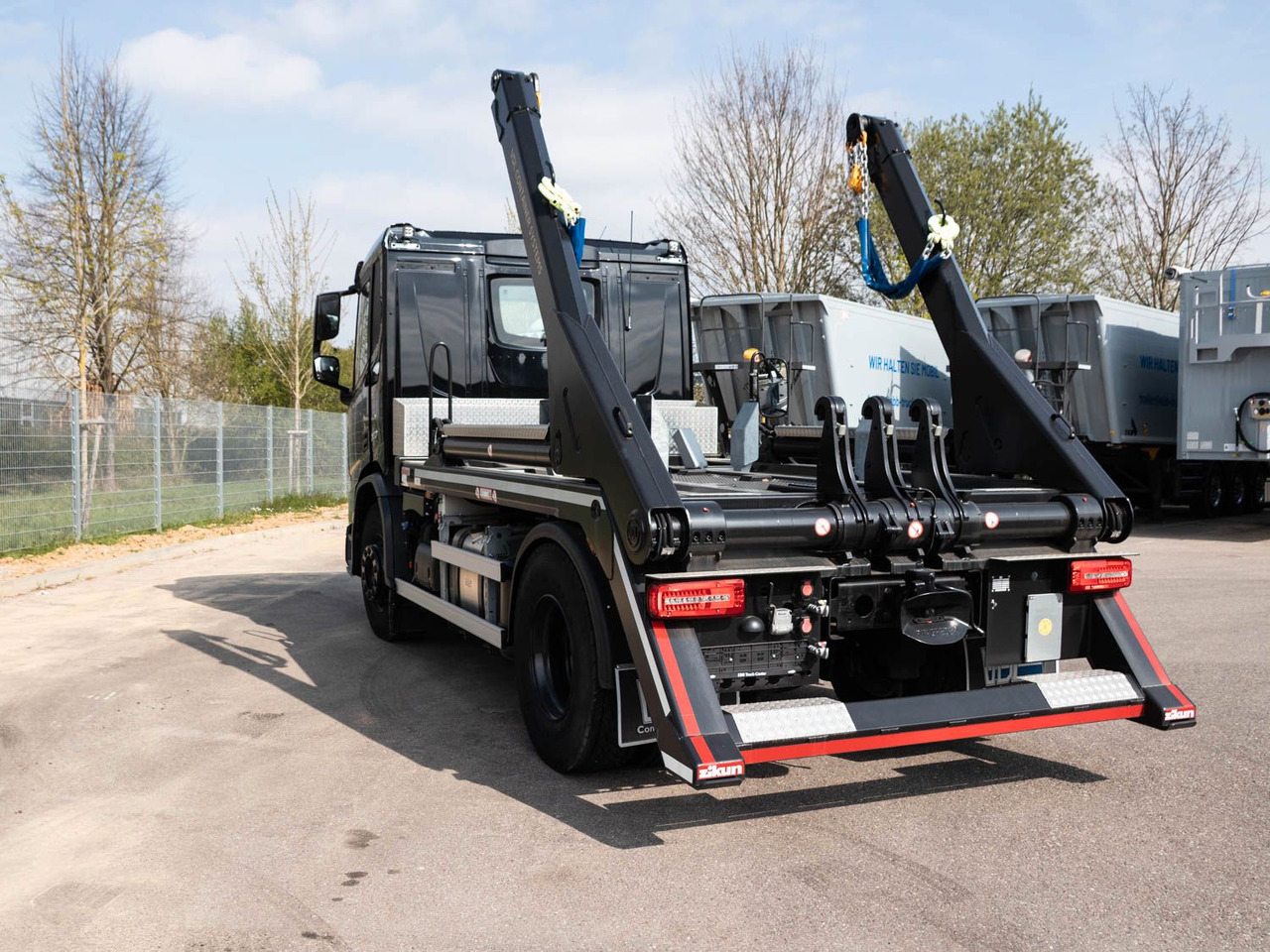 DAF FA XD 410 VDL Absetzkipper DAF FA XD 410 VDL Absetzkipper - شاحنات قابلة للفك شاحنة: صور 5 DAF FA XD 410 VDL Absetzkipper DAF FA XD 410 VDL Absetzkipper - شاحنات قابلة للفك شاحنة: صور 5