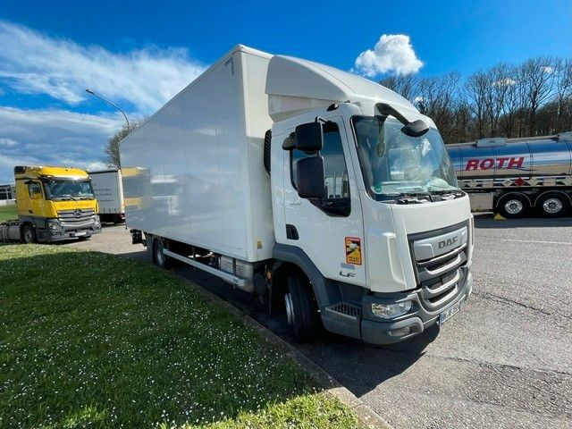 DAF LF 260 FA 12t Koffer - بصندوق مغلق شاحنة: صور 1 DAF LF 260 FA 12t Koffer - بصندوق مغلق شاحنة: صور 1