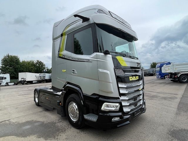 DAF XG+ 480 FT 75 Jahre DAF Edition "Limitiert" DAF XG+ 480 FT 75 Jahre DAF Edition - شاحنة جرار: صور 1 DAF XG+ 480 FT 75 Jahre DAF Edition "Limitiert" DAF XG+ 480 FT 75 Jahre DAF Edition - شاحنة جرار: صور 1