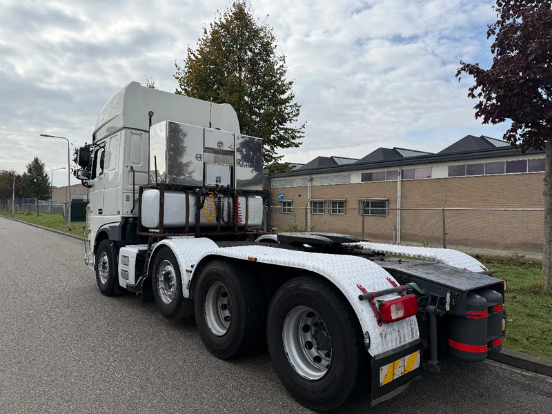 DAF XF 530 FTM 8X4 handgeschakeld 8-2018 retarder - شاحنة جرار: صور 4 DAF XF 530 FTM 8X4 handgeschakeld 8-2018 retarder - شاحنة جرار: صور 4
