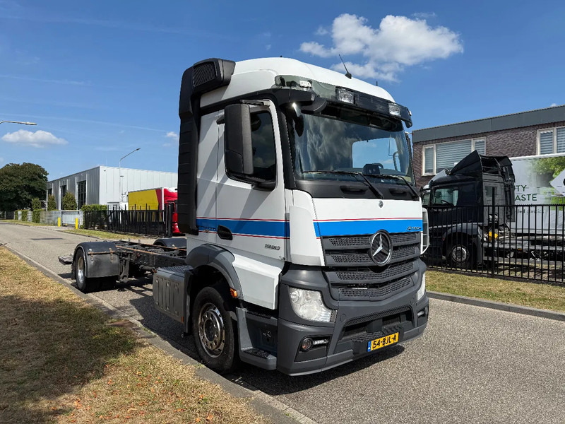 Mercedes-Benz Actros 1930 2017 only 414.000 km - الشاسيه شاحنة: صور 2 Mercedes-Benz Actros 1930 2017 only 414.000 km - الشاسيه شاحنة: صور 2
