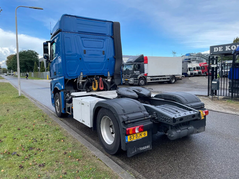 Mercedes-Benz Actros 1943 full adr 2017 only 695.000 km - شاحنة جرار: صور 3 Mercedes-Benz Actros 1943 full adr 2017 only 695.000 km - شاحنة جرار: صور 3
