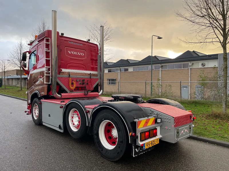 Volvo FH 500 SHOWTRUCK EURO 6 - شاحنة جرار: صور 3 Volvo FH 500 SHOWTRUCK EURO 6 - شاحنة جرار: صور 3