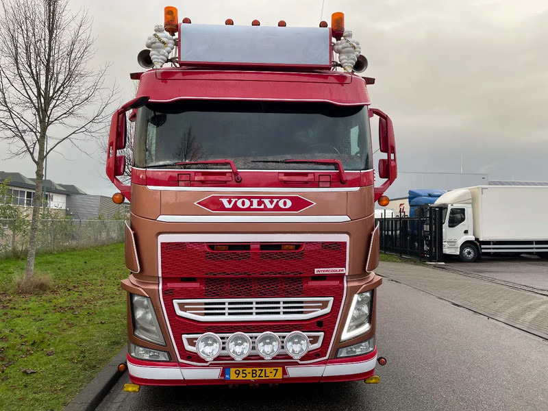 Volvo FH 500 SHOWTRUCK EURO 6 - شاحنة جرار: صور 5 Volvo FH 500 SHOWTRUCK EURO 6 - شاحنة جرار: صور 5
