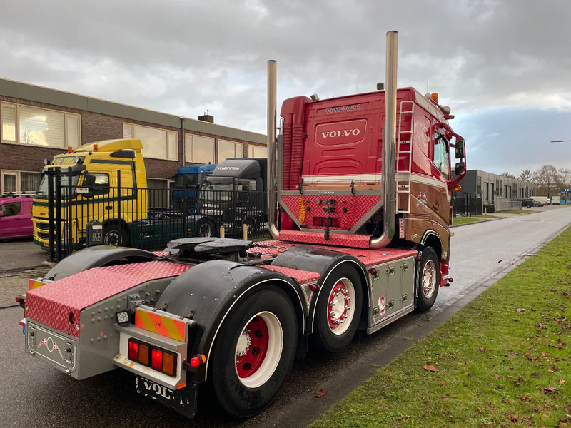 Volvo FH 500 SHOWTRUCK EURO 6 - شاحنة جرار: صور 4 Volvo FH 500 SHOWTRUCK EURO 6 - شاحنة جرار: صور 4