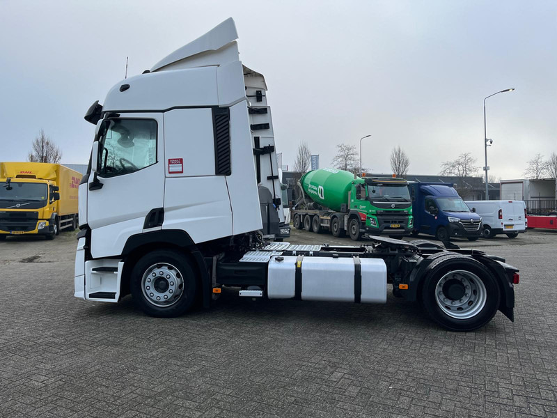 Renault T-13 EVO 480 T4X2 X-LOW SLEEPERCAB - شاحنة جرار: صور 3 Renault T-13 EVO 480 T4X2 X-LOW SLEEPERCAB - شاحنة جرار: صور 3