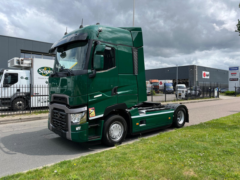 Renault T-13 High 480 T4x2, Highsleeper, Airco, Nav, Bluetooth - شاحنة جرار: صور 1 Renault T-13 High 480 T4x2, Highsleeper, Airco, Nav, Bluetooth - شاحنة جرار: صور 1