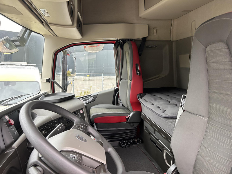 Volvo FH - شاحنة جرار: صور 5 Volvo FH - شاحنة جرار: صور 5