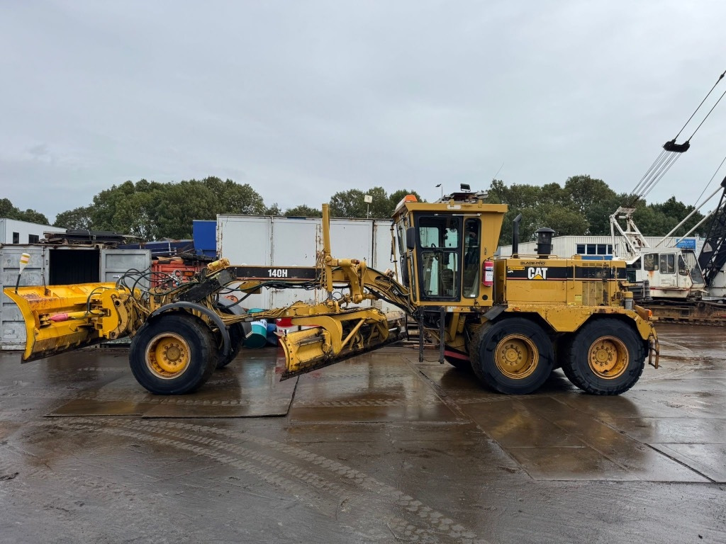 CAT 140 H - آلة تسوية الأرض: صور 1 CAT 140 H - آلة تسوية الأرض: صور 1