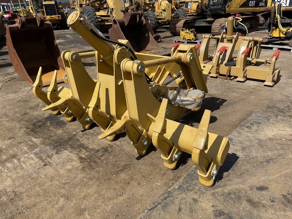 CAT 16h 16g ripper - حراث تحت التربة - آلات البناء: صور 1 CAT 16h 16g ripper - حراث تحت التربة - آلات البناء: صور 1