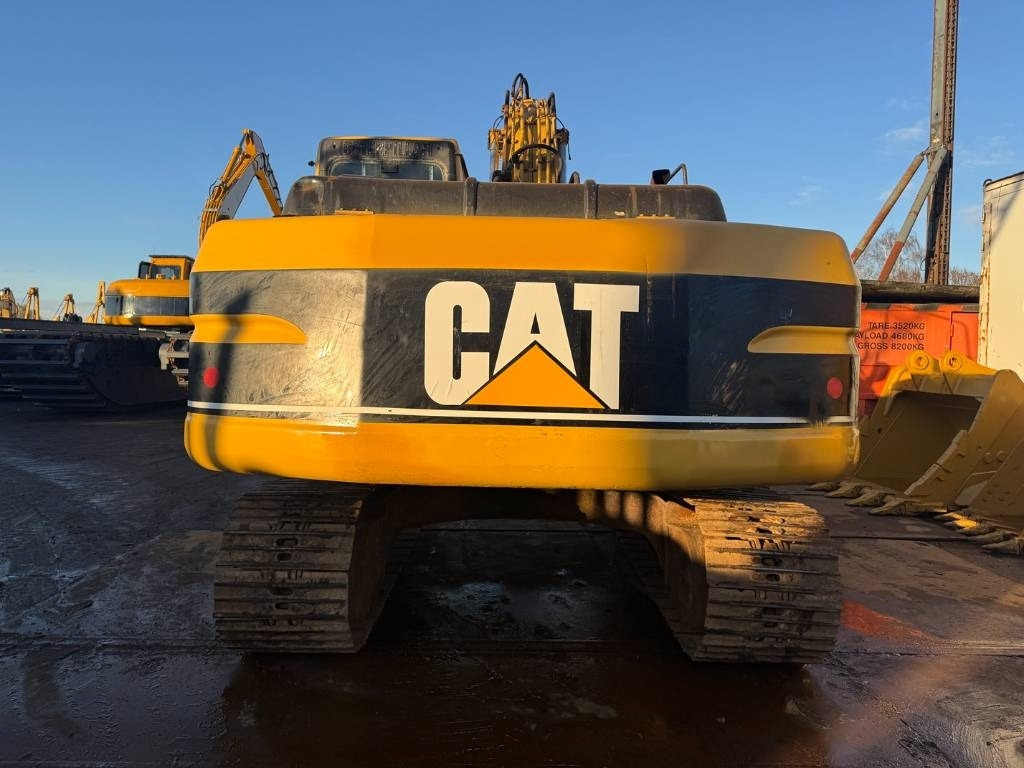 CAT 320 B L - حفارات زحافة: صور 4 CAT 320 B L - حفارات زحافة: صور 4