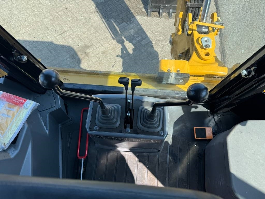حفار متعدد الاستخدام جديد CAT 424 4X4 HAMMER LINE ( UNUSED ): صور 9