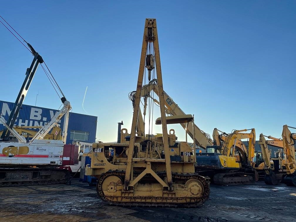 CAT 572 G - مجنزرة لمد الأنابيب: صور 2 CAT 572 G - مجنزرة لمد الأنابيب: صور 2