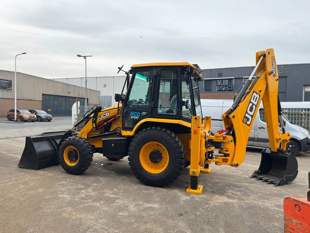 JCB 3CX 4X4 ( UNUSED ) - حفار متعدد الاستخدام: صور 5 JCB 3CX 4X4 ( UNUSED ) - حفار متعدد الاستخدام: صور 5