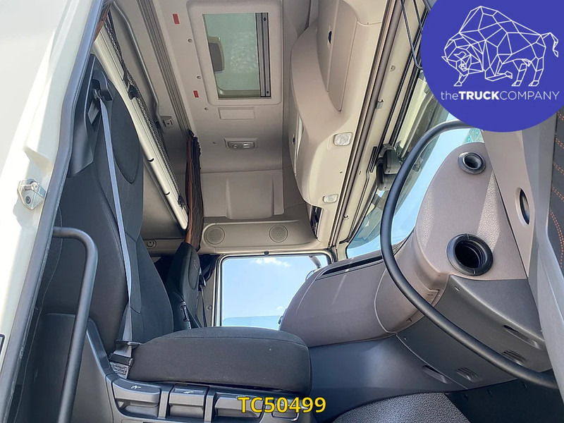 DAF XF 480 - شاحنة جرار: صور 5 DAF XF 480 - شاحنة جرار: صور 5