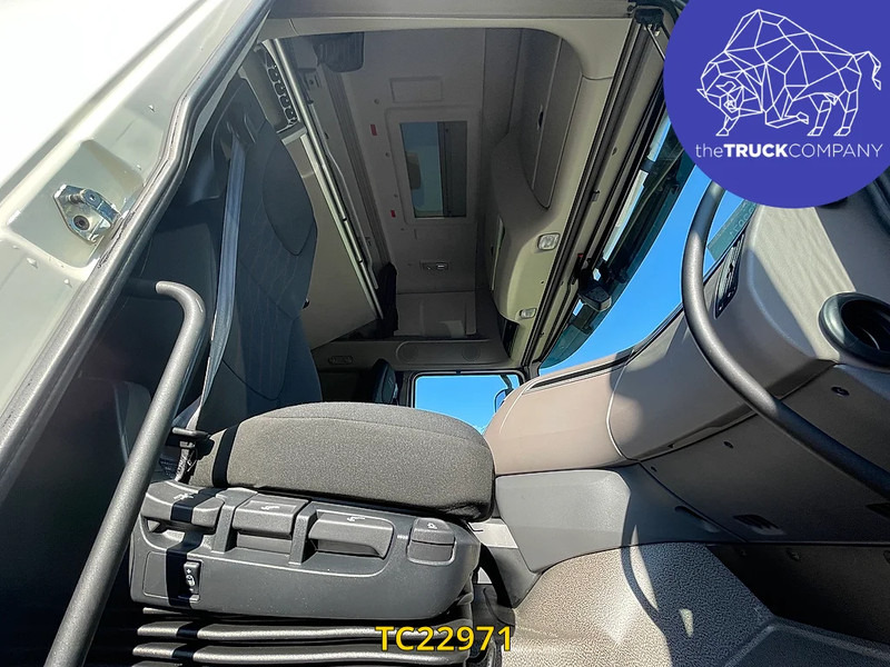 DAF XF 480 - شاحنة جرار: صور 3 DAF XF 480 - شاحنة جرار: صور 3