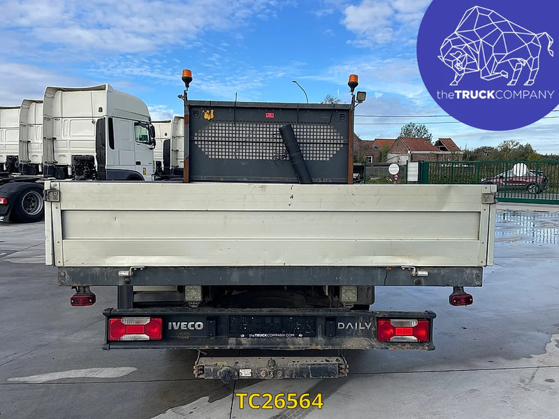Iveco Daily 35-150 - الشاحنات الصغيرة المسطحة: صور 4 Iveco Daily 35-150 - الشاحنات الصغيرة المسطحة: صور 4