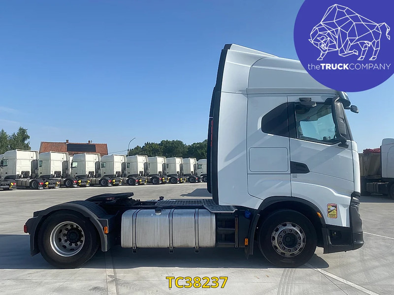 Iveco S-way 480 - شاحنة جرار: صور 2 Iveco S-way 480 - شاحنة جرار: صور 2