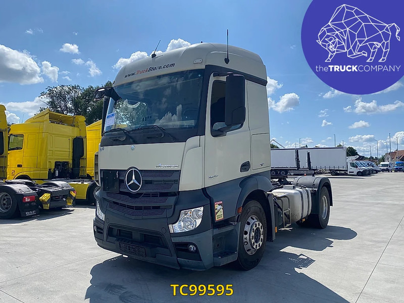 Mercedes-Benz Actros 1843 - شاحنة جرار: صور 1 Mercedes-Benz Actros 1843 - شاحنة جرار: صور 1