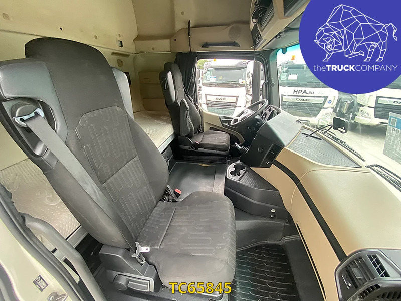 Mercedes-Benz Actros 1843 - شاحنة جرار: صور 5 Mercedes-Benz Actros 1843 - شاحنة جرار: صور 5