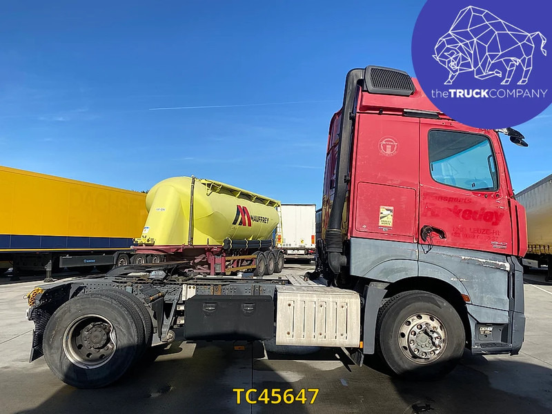 شاحنة جرار Mercedes-Benz Actros 1843: صور 8 شاحنة جرار Mercedes-Benz Actros 1843: صور 8