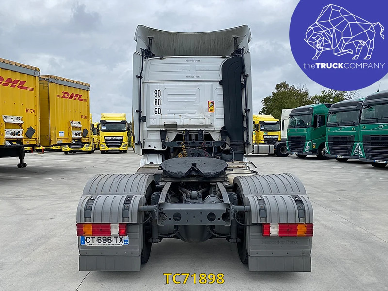 Mercedes-Benz Actros 1844 - شاحنة جرار: صور 4 Mercedes-Benz Actros 1844 - شاحنة جرار: صور 4