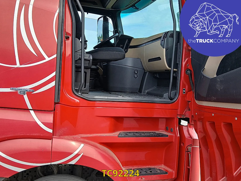 Mercedes-Benz Actros 2548 - شاحنة ستارة: صور 3 Mercedes-Benz Actros 2548 - شاحنة ستارة: صور 3