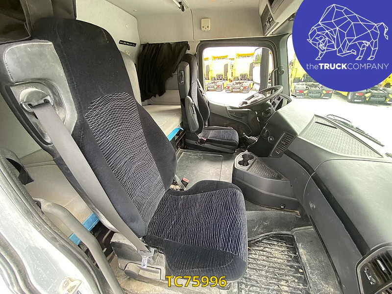 Mercedes-Benz Arocs 1843 - شاحنة جرار: صور 5 Mercedes-Benz Arocs 1843 - شاحنة جرار: صور 5