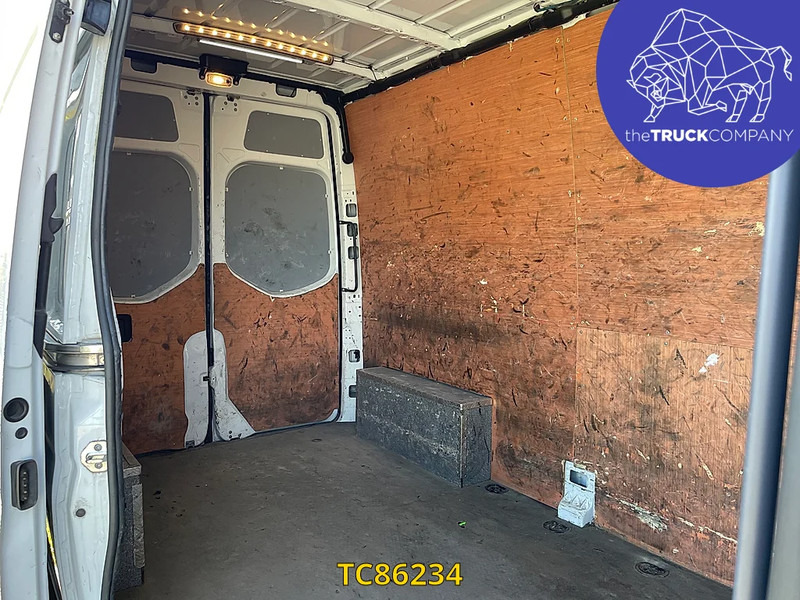 فان, فان كهربائية Mercedes-Benz E-Sprinter L2H2 41kWh: صور 10