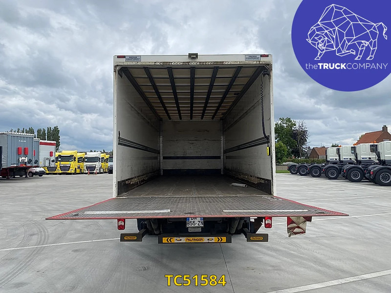 Renault D 210 - بصندوق مغلق شاحنة: صور 2 Renault D 210 - بصندوق مغلق شاحنة: صور 2
