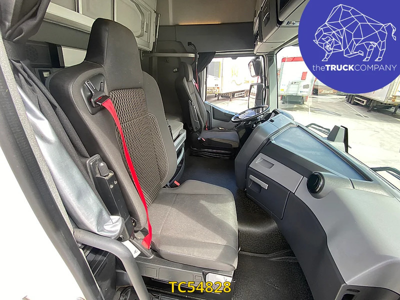 Renault T 480 - شاحنة جرار: صور 5 Renault T 480 - شاحنة جرار: صور 5