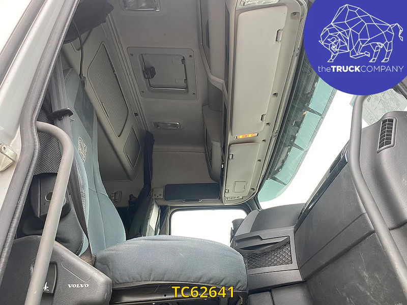 Volvo FH 460 - شاحنة جرار: صور 4 Volvo FH 460 - شاحنة جرار: صور 4
