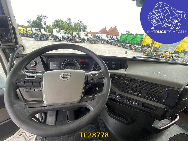 Volvo FH 460 - شاحنة جرار: صور 5 Volvo FH 460 - شاحنة جرار: صور 5