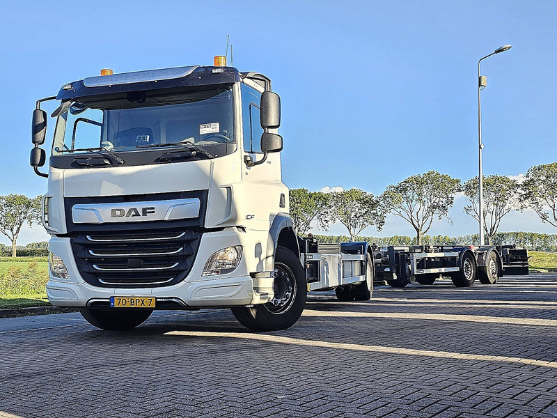 DAF CF 410 20FT TANKCONTAINER - شاحنات الحاويات/ جسم علوي قابل للتغيير شاحنة: صور 1 DAF CF 410 20FT TANKCONTAINER - شاحنات الحاويات/ جسم علوي قابل للتغيير شاحنة: صور 1