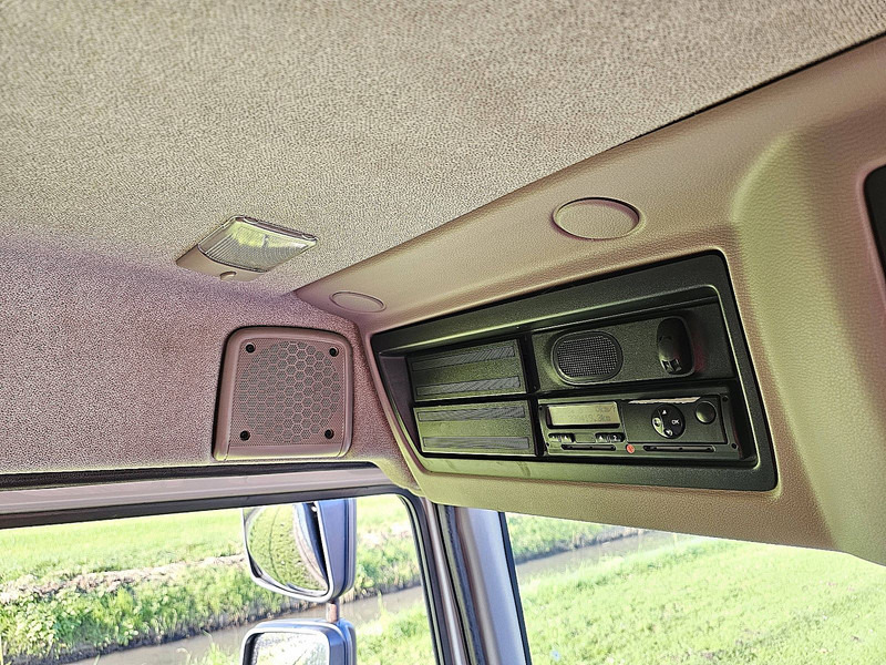 شاحنة ستارة DAF LF 220: صور 10