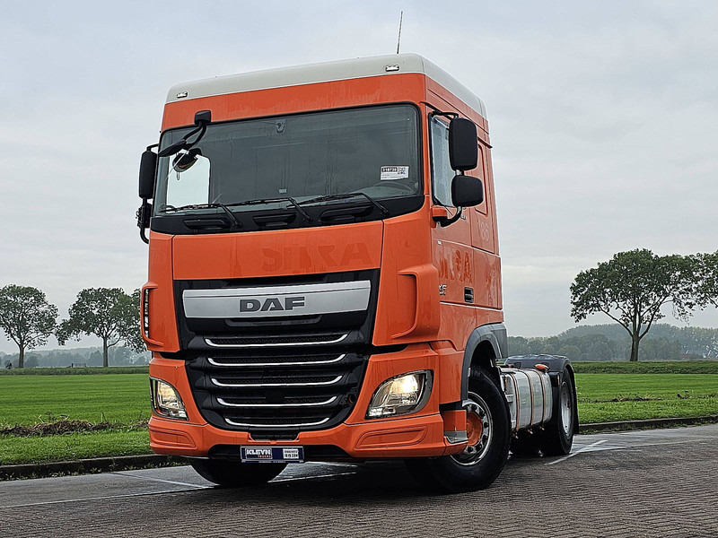 DAF XF 440 SPACECAB MANUAL - شاحنة جرار: صور 1 DAF XF 440 SPACECAB MANUAL - شاحنة جرار: صور 1