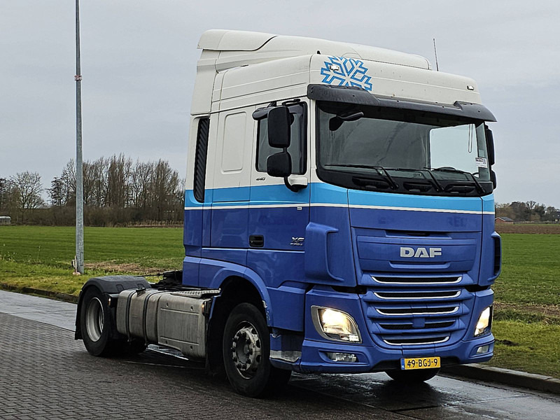 DAF XF 440 - شاحنة جرار: صور 5 DAF XF 440 - شاحنة جرار: صور 5
