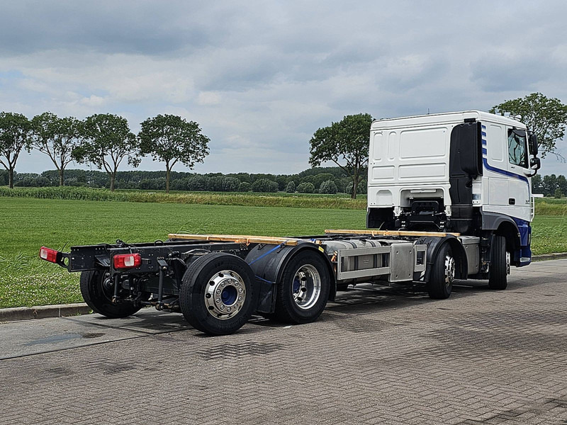 DAF XF 460 8X2 MAN. INT. ADR - الشاسيه شاحنة: صور 3 DAF XF 460 8X2 MAN. INT. ADR - الشاسيه شاحنة: صور 3