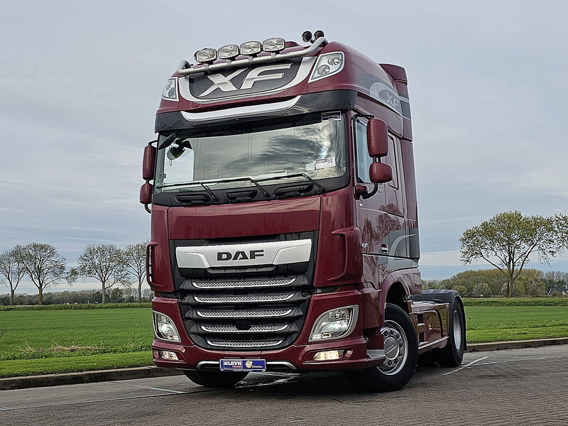 DAF XF 530 - شاحنة جرار: صور 1 DAF XF 530 - شاحنة جرار: صور 1