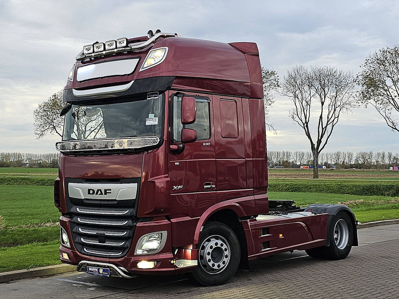 DAF XF 530 - شاحنة جرار: صور 2 DAF XF 530 - شاحنة جرار: صور 2