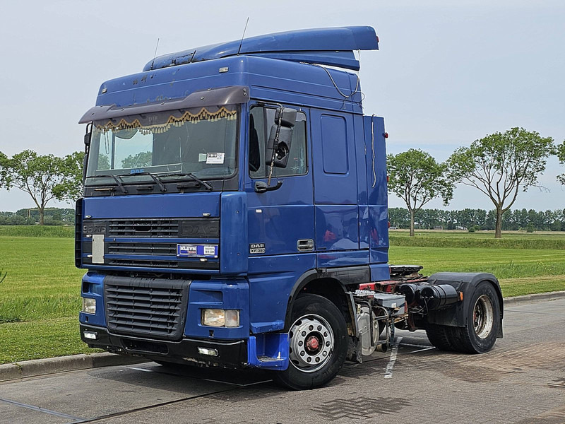 DAF XF 95.380 EURO 3 MANUAL - شاحنة جرار: صور 2 DAF XF 95.380 EURO 3 MANUAL - شاحنة جرار: صور 2
